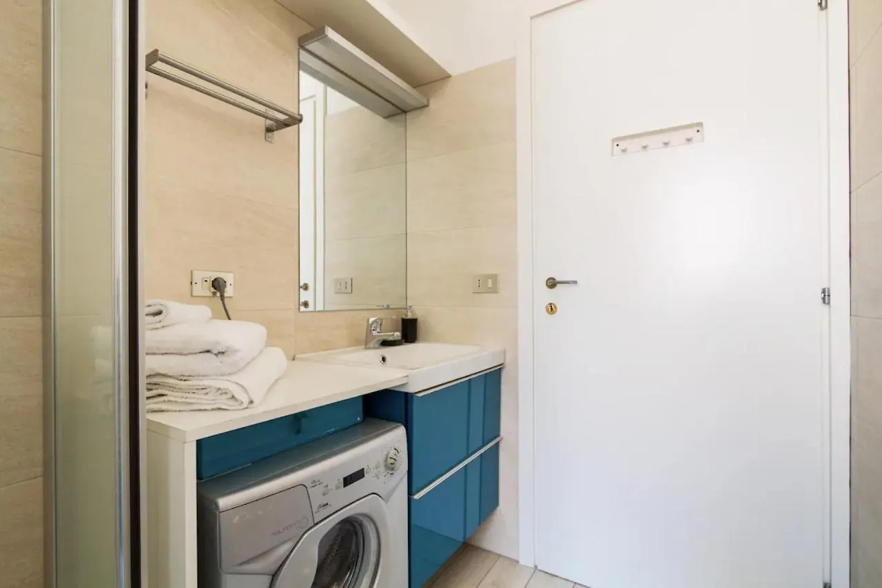 Apartment Modern Apartment, Centro Piola Milan