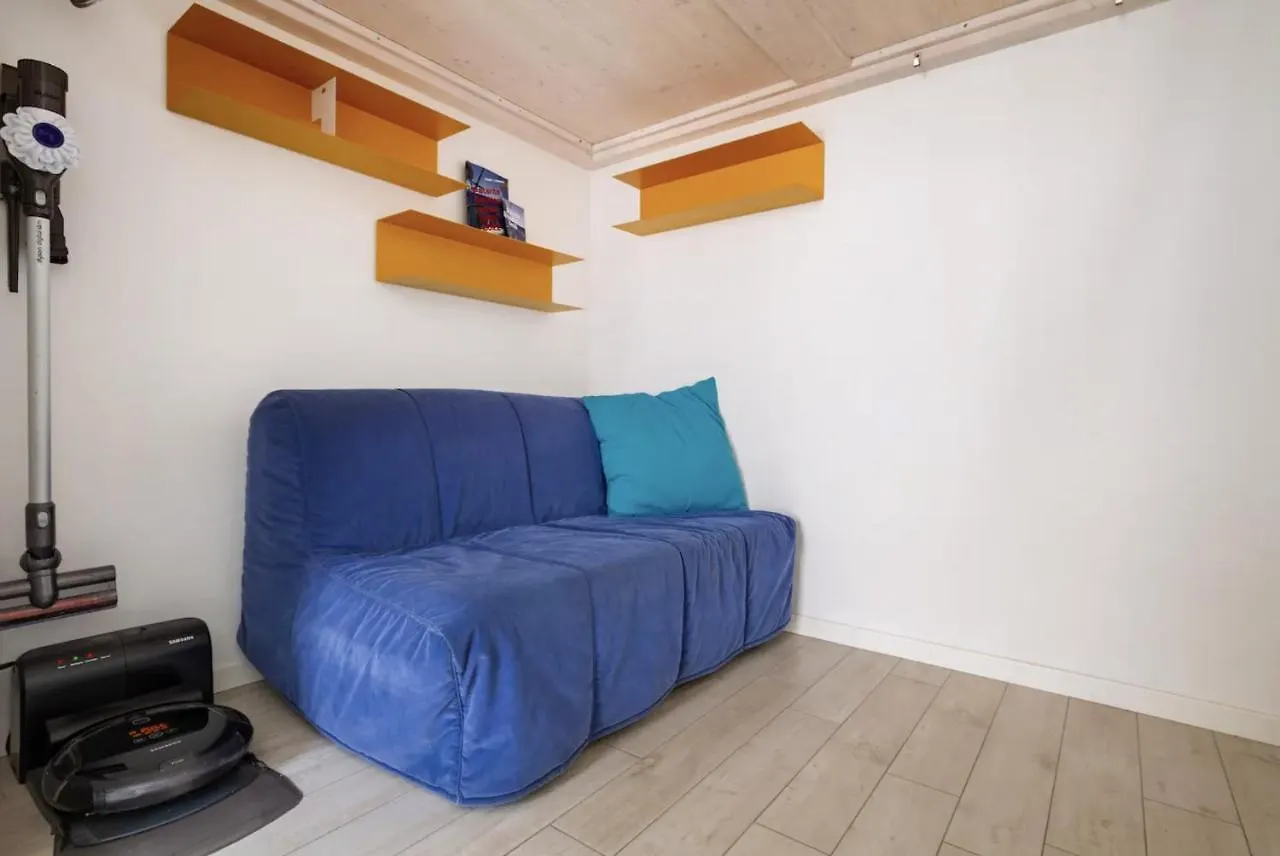 Modern Apartment, Centro Piola Milan Italy